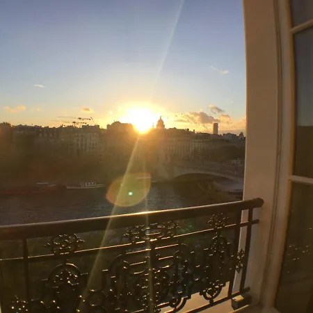 Paris-sur-seine-chez-caroline