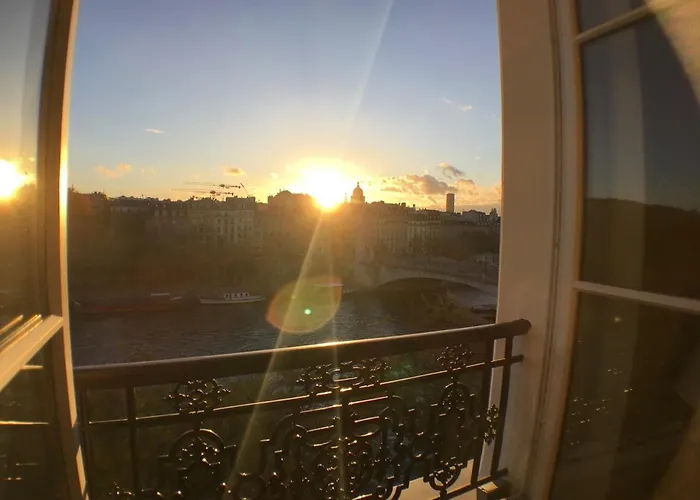 Paris-sur-seine-chez-caroline